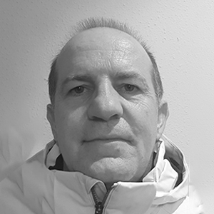 Instructor Antonio del Valle